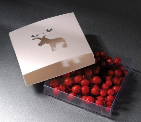 Caja troquelada con figura de reno