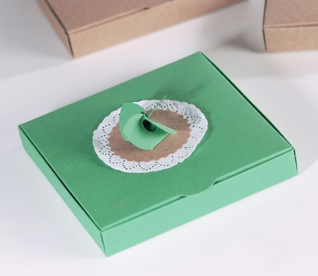 Caja Regalo con Flor de Aspa