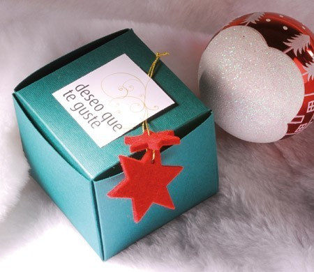 Caja cuadrada para regalar...