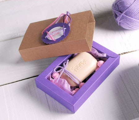 Caja Bicolor Decorada con Lanas