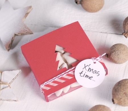 Caja Regalo con Árbol para Navidad