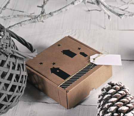 Cajita de Envíos Cuadrada con Vinilo Decorativo
