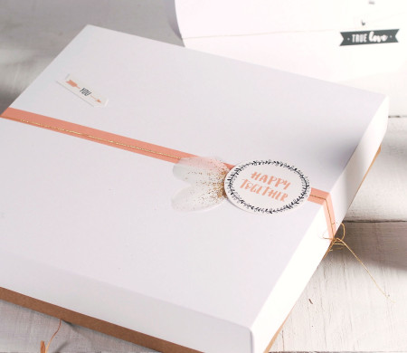 Caja con Tapa Decorada para San Valentín