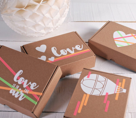 Caja Decorada con Vinilo Romántico