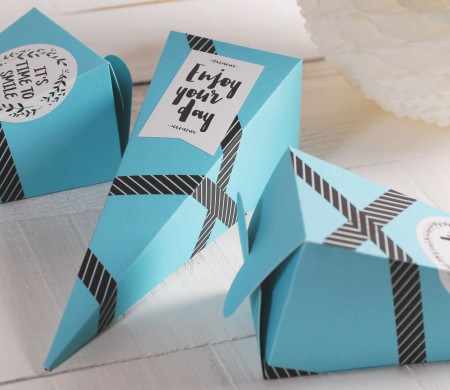 Cucurucho para Fiestas con Pegatinas