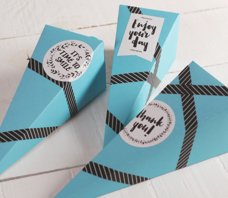 Cucurucho para Fiestas con Pegatinas