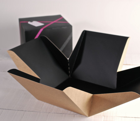 Elegante Caja de Regalo