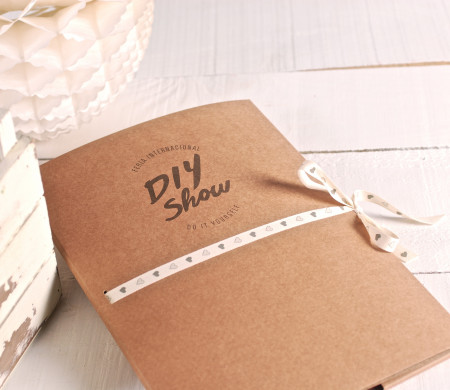 Carpeta de Cartón con Logo Impreso
