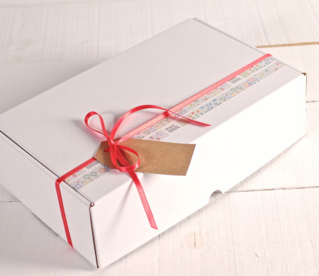 Caja Decorada con Washi Tape y Cinta Roja