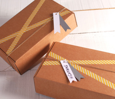 Caja Kraft con Rayas Amarillas ¡Incluye Complementos!