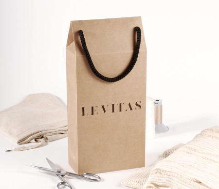 caja regalo tipo bolsa con asas para ropa