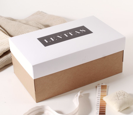 Caja de cartón kraft para zapatos, ropa o complementos