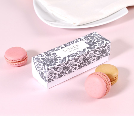Caja alargada con tapa para macarons impresa