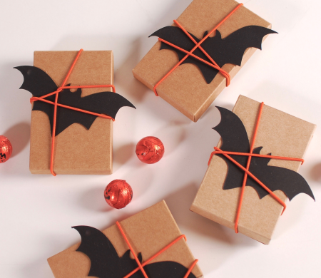 Caja murcielago de cartón para chucherías de Halloween