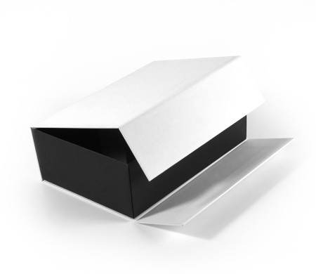 Caja rectangular de cartón forrada automontable