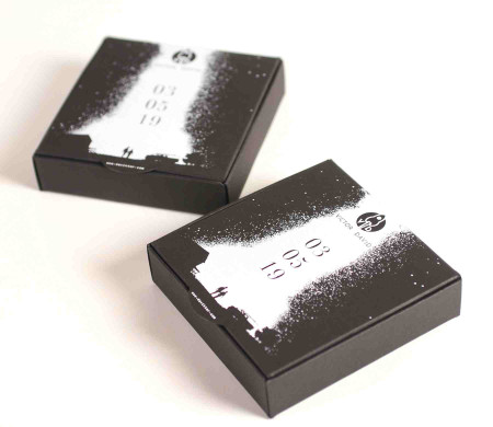 Caja de regalo con fecha especial