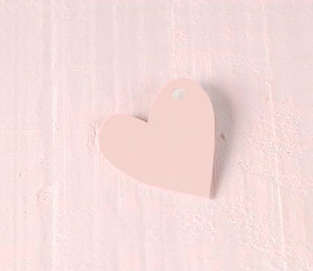 Corazón irregular de cartón para colgar. Kit de 10 ud