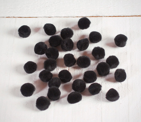 Pompones Blancos o Negros