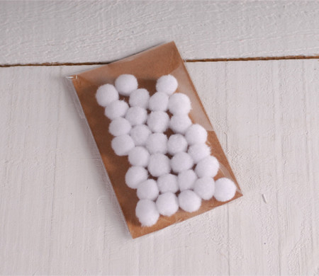 Pompones Blancos o Negros