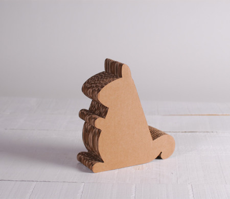 Soporte para iPad de cartón con forma de ardilla