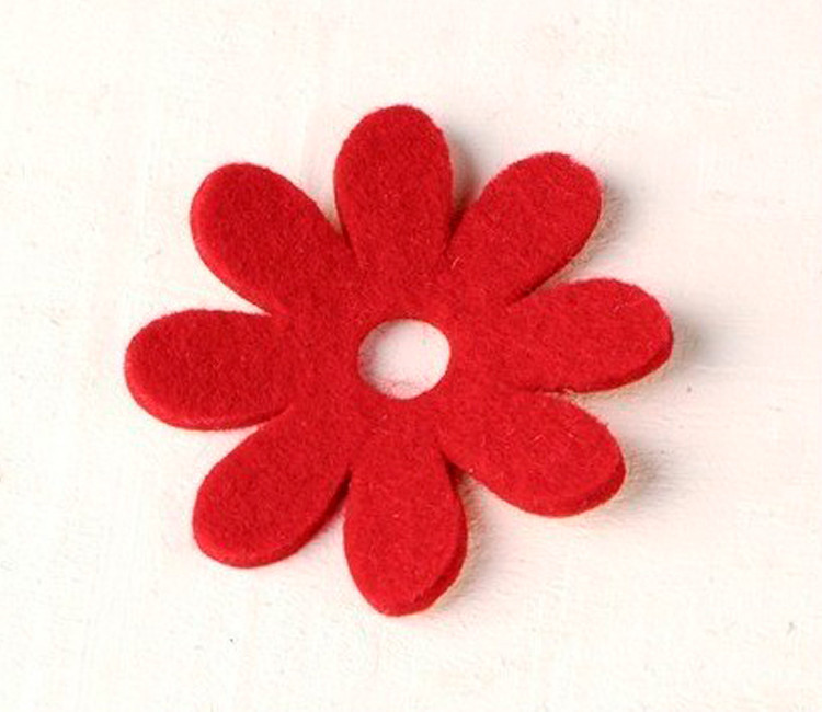 Margarita de fieltro para decorar regalos originales