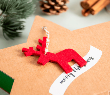 Reno de fieltro, un bonito adorno de Navidad