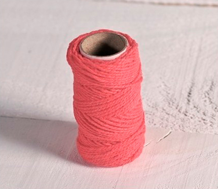 Cordón de color coral para decorar regalos