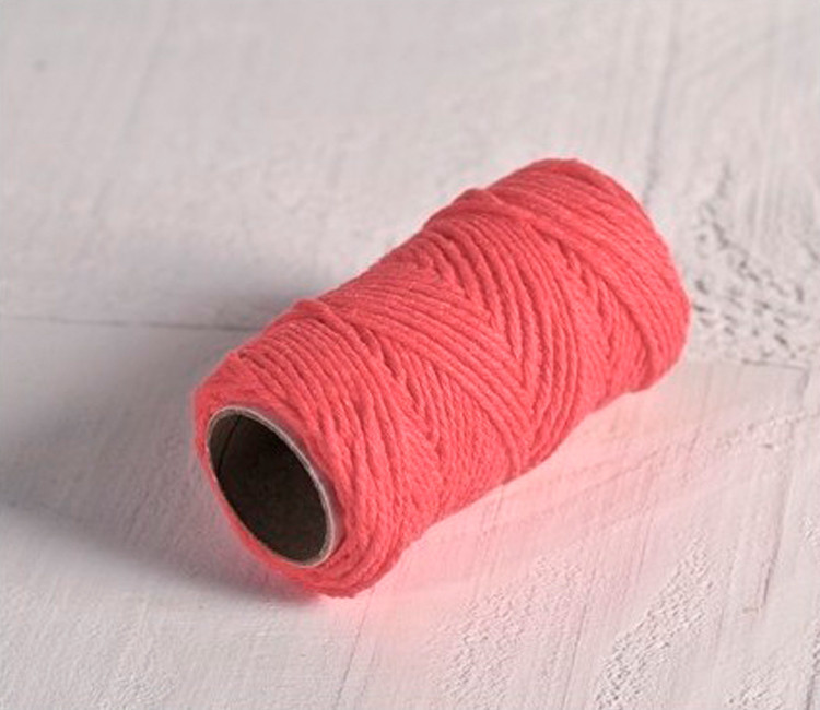 Cordón de color coral para decorar regalos