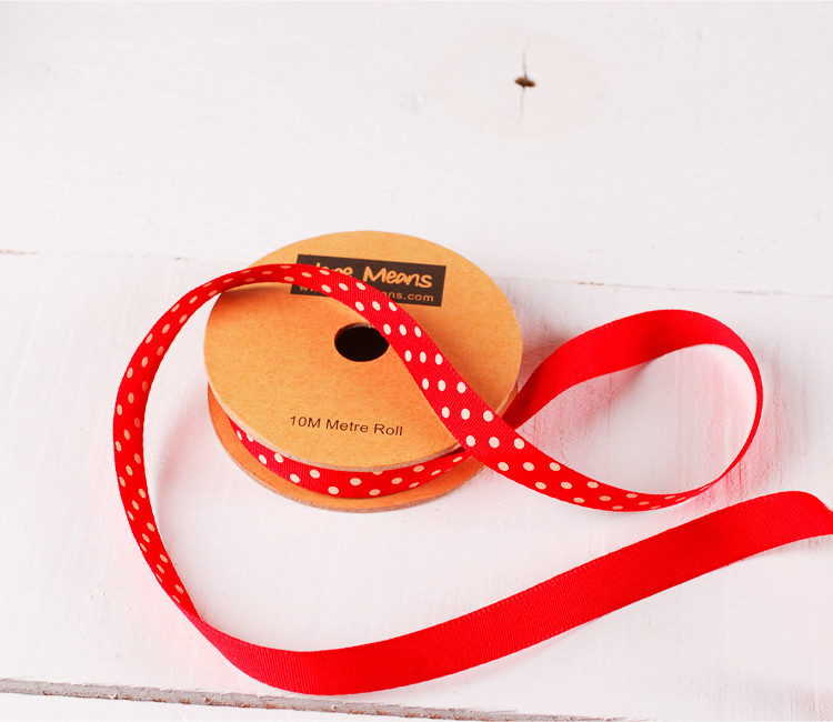 Cinta grosgrain a topos blancos para decorar regalos Cinta grosgrain a topos blancos para decorar regalos
