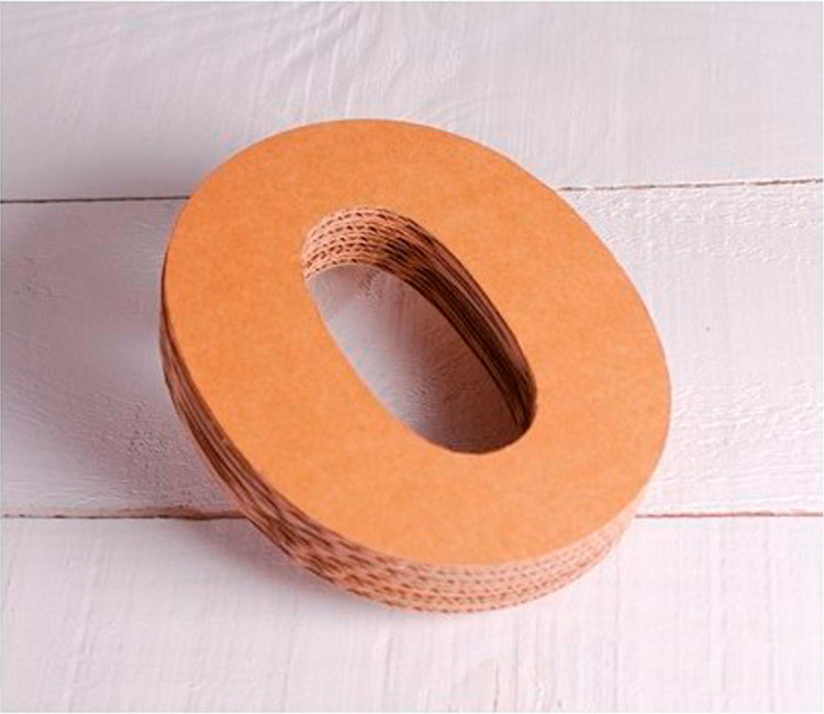 Números de cartón decorativos