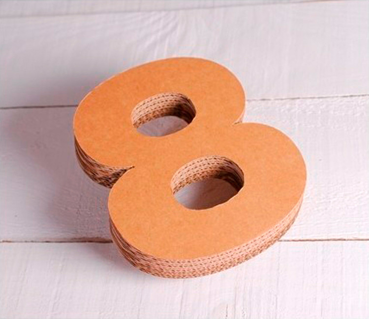 Números de cartón decorativos