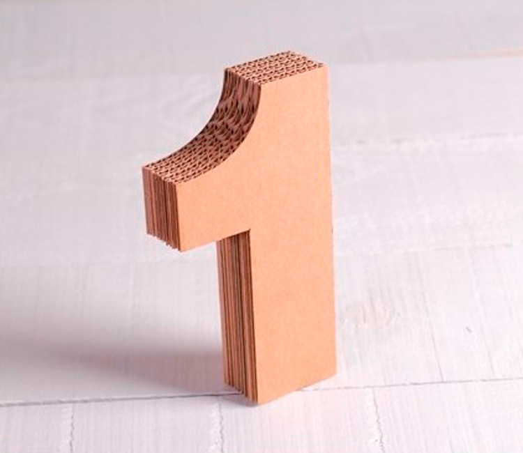 Números de cartón decorativos
