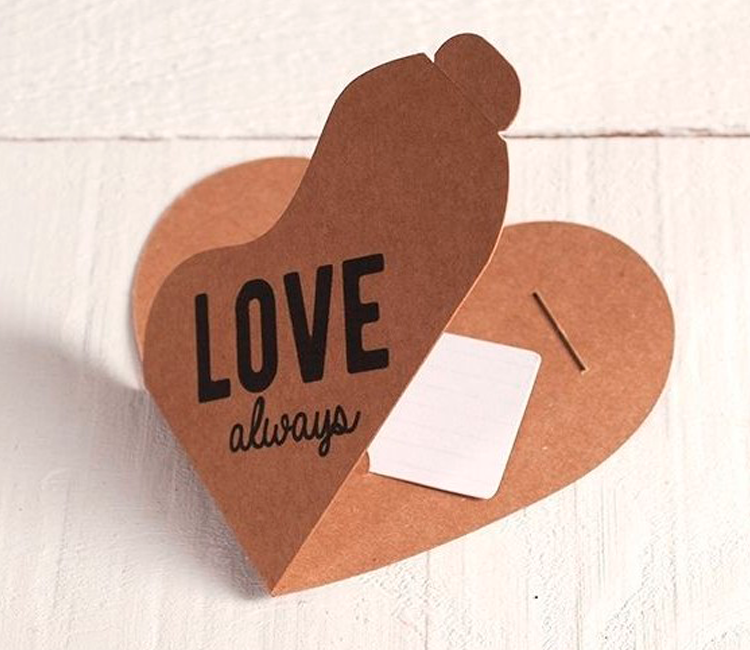 Caja Corazón para Vales o Tarjetas Caja Corazón para Vales o Tarjetas