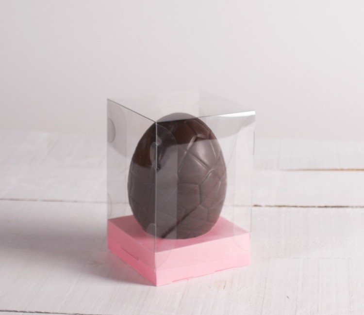 Cajas transparentes para un huevo de Pascua