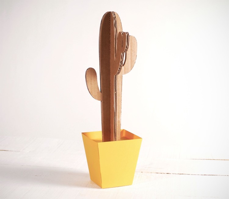 Cactus Alto de Cartón ¡En Varios Colores!