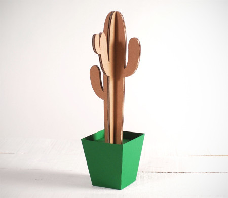 Cactus Alto de Cartón ¡En Varios Colores!