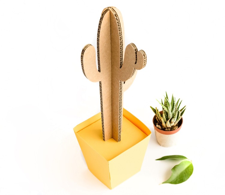 Cactus Alto de Cartón ¡En Varios Colores!