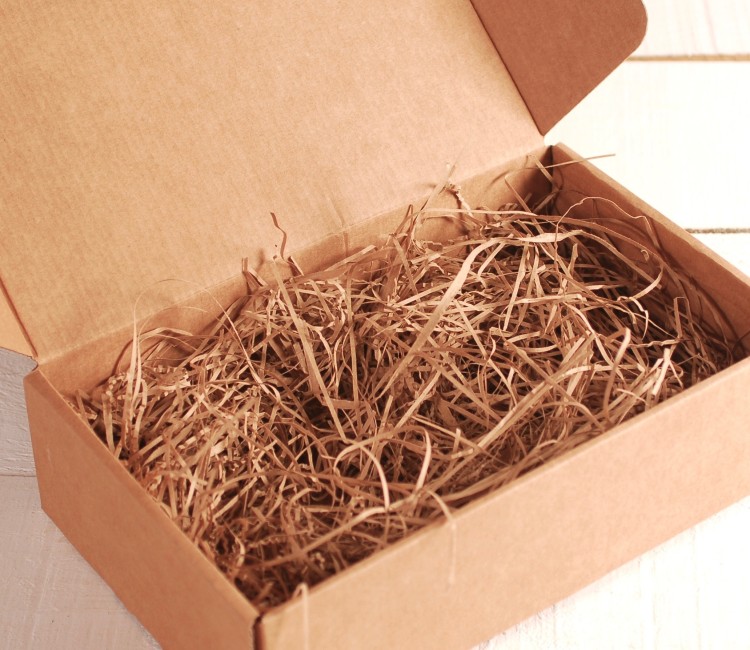 Virutas de papel para relleno de cajas de cartón