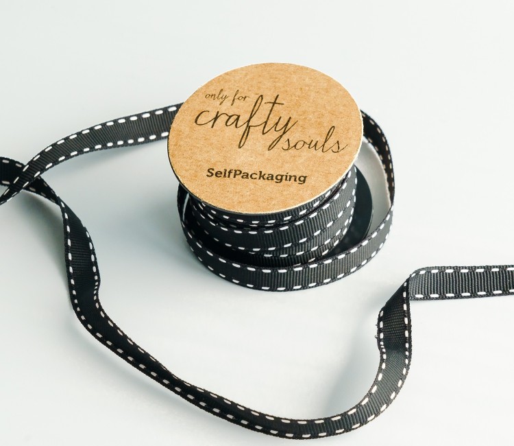 Cinta grosgrain negra a topos blancos Cinta grosgrain negra a topos blancos
