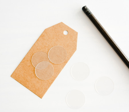 Adhesivo transparente para envíos