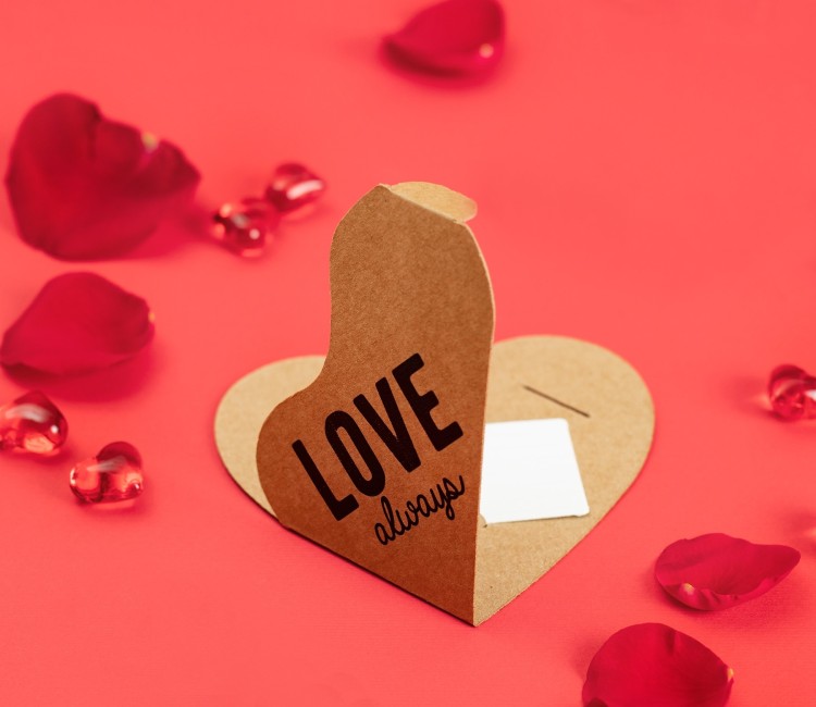 Caja Corazón para Vales o Tarjetas Caja Corazón para Vales o Tarjetas
