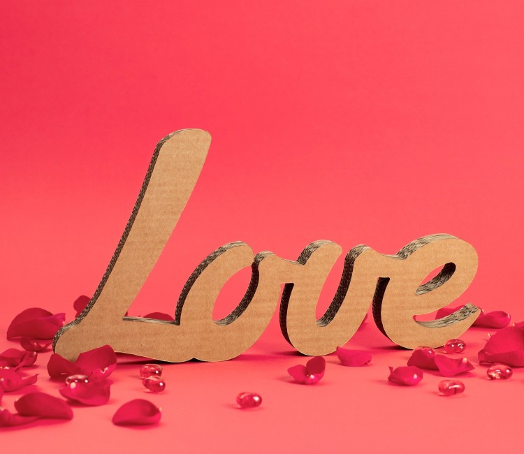 Love en Letras de Cartón Love en Letras de Cartón
