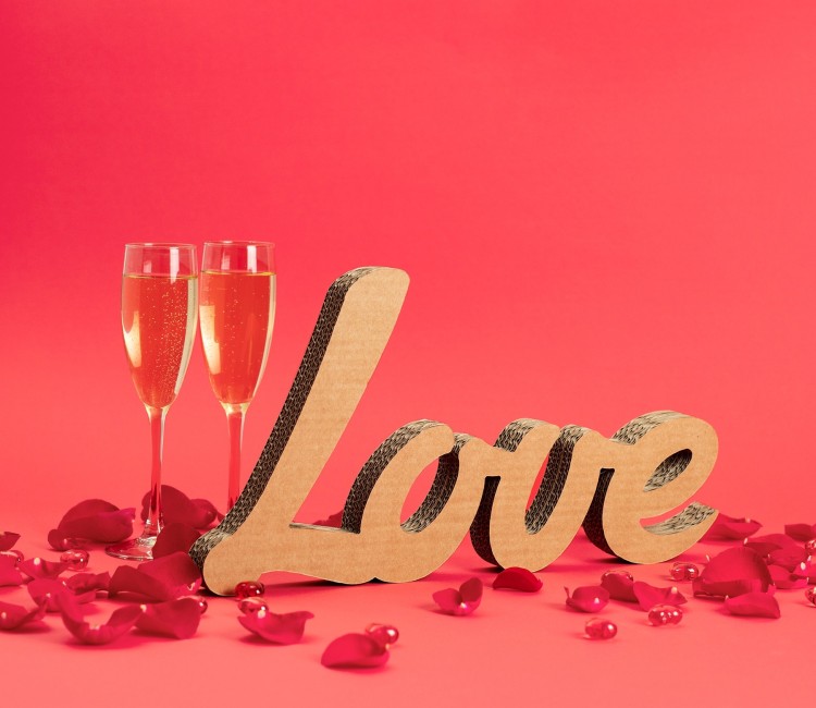 Love en Letras de Cartón Love en Letras de Cartón
