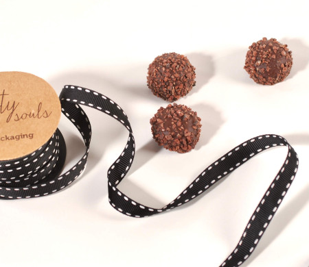 Cinta grosgrain de regalo negra con pespuntes