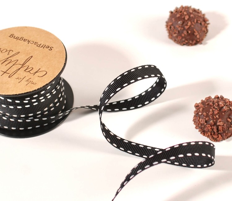 Cinta grosgrain de regalo negra con pespuntes Cinta grosgrain de regalo negra con pespuntes