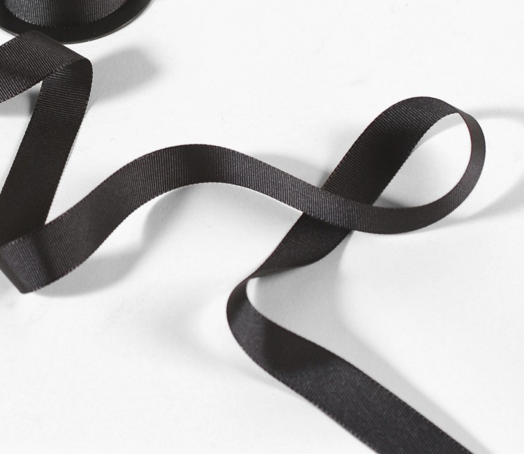 Cinta grosgrain negra lisa Cinta grosgrain negra lisa