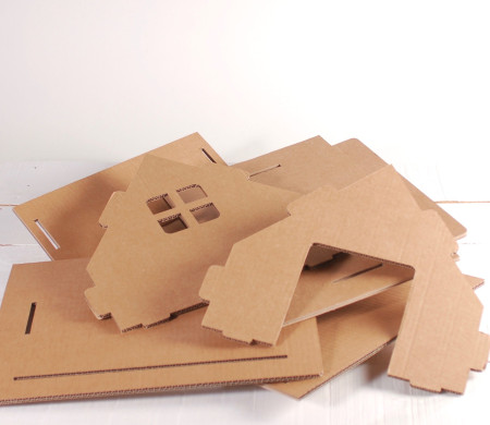 Casita de Cartón Para Niños o Gatos – Juguetes de Cartón