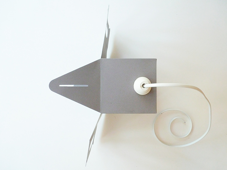 cómo-hacer-una-lámpara-con-una-caja-de-cartón-12