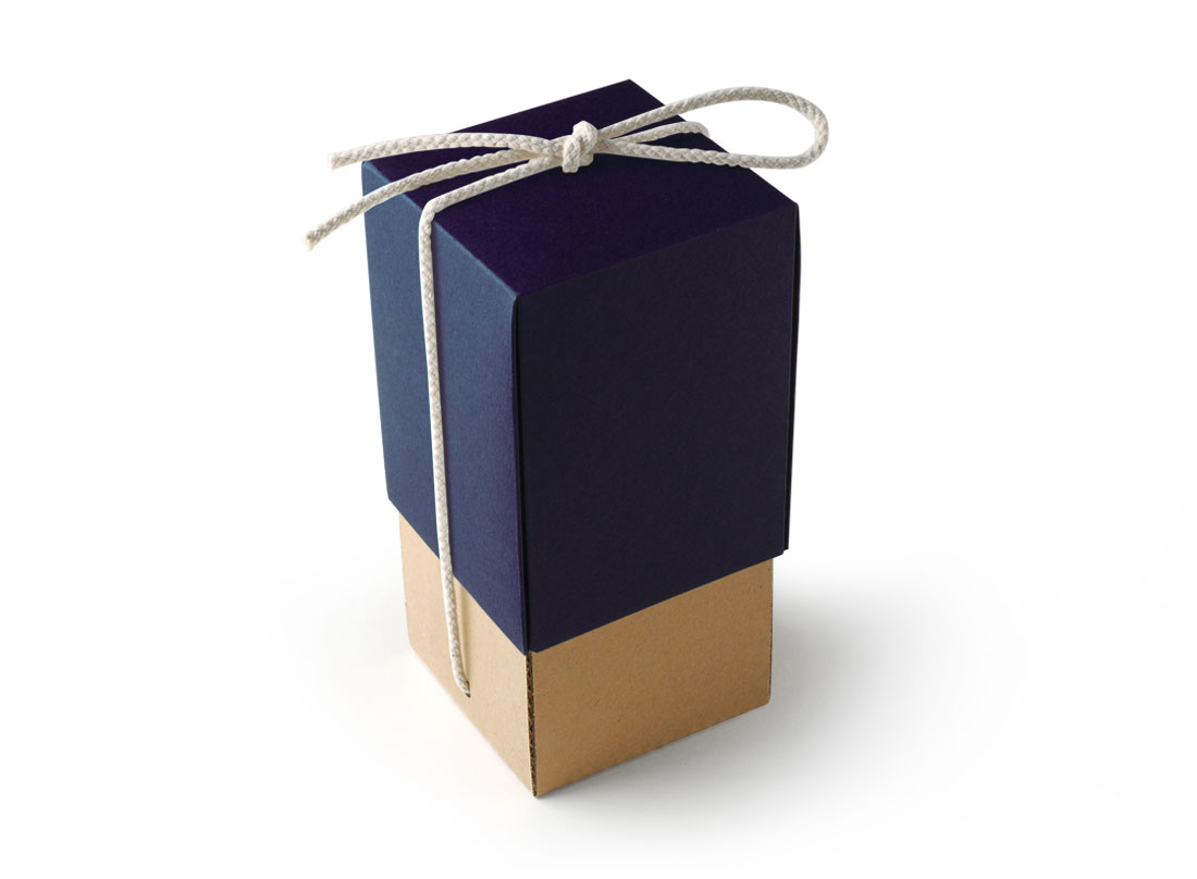 Caja botella con tapa y cordón