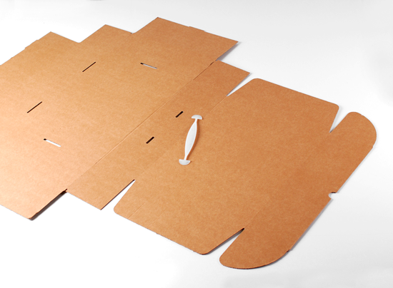 Caja maletín con asa
